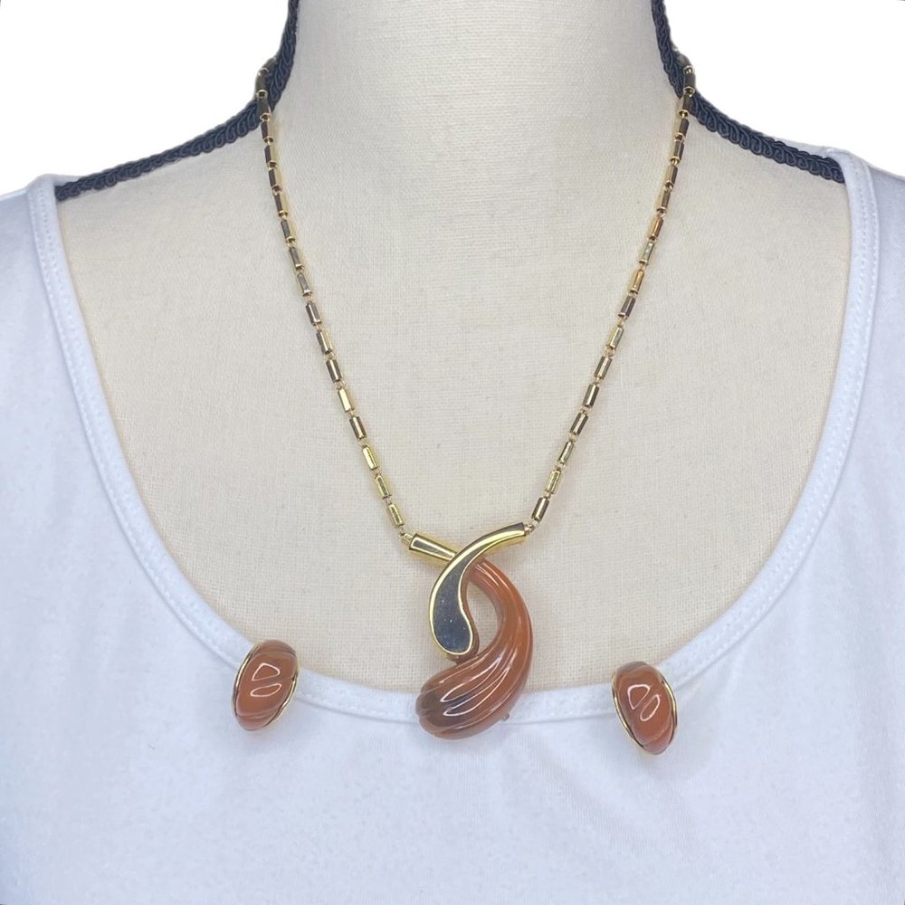 Women's Brown Pendant Necklace with Matching Clip-On Earrings